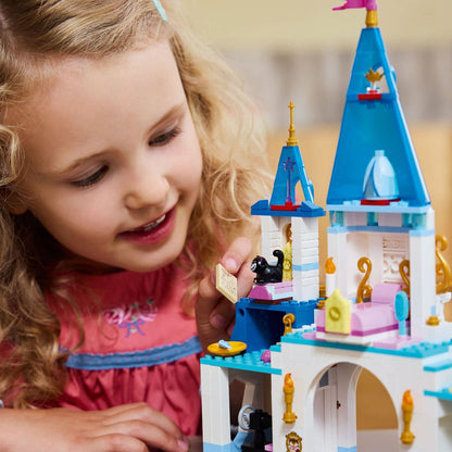Cinderella's Castle and Carriage (596 pcs)