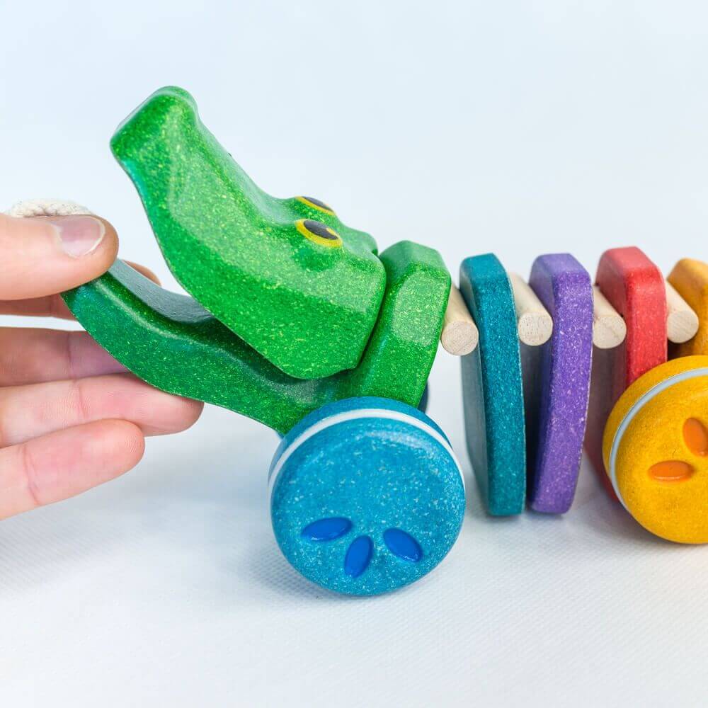 Rainbow Dancing Pull-Along Alligator