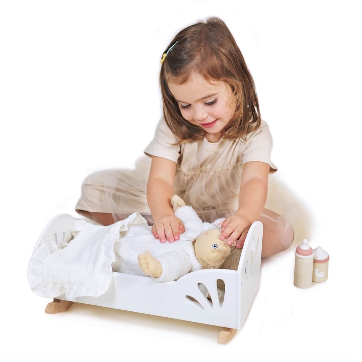 Sweet Swan Doll Bassinet