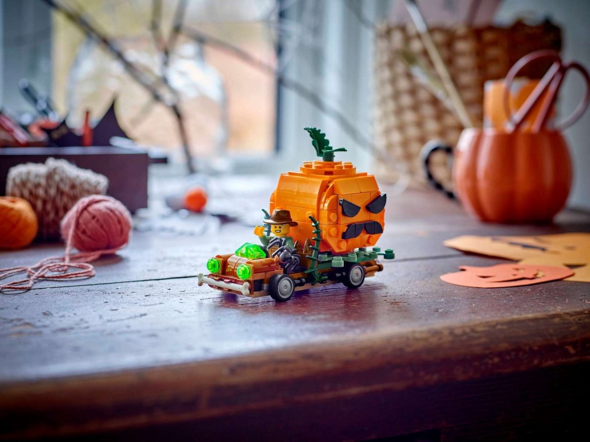 Halloween Pumpkin Truck (177 pcs.) - LEGO®