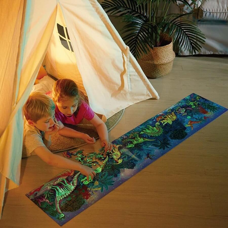 Glow-in-the-Dark Puzzle - Dinosaurs (200 pcs)