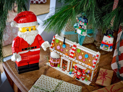 Giant Santa Claus Figure - LEGO®